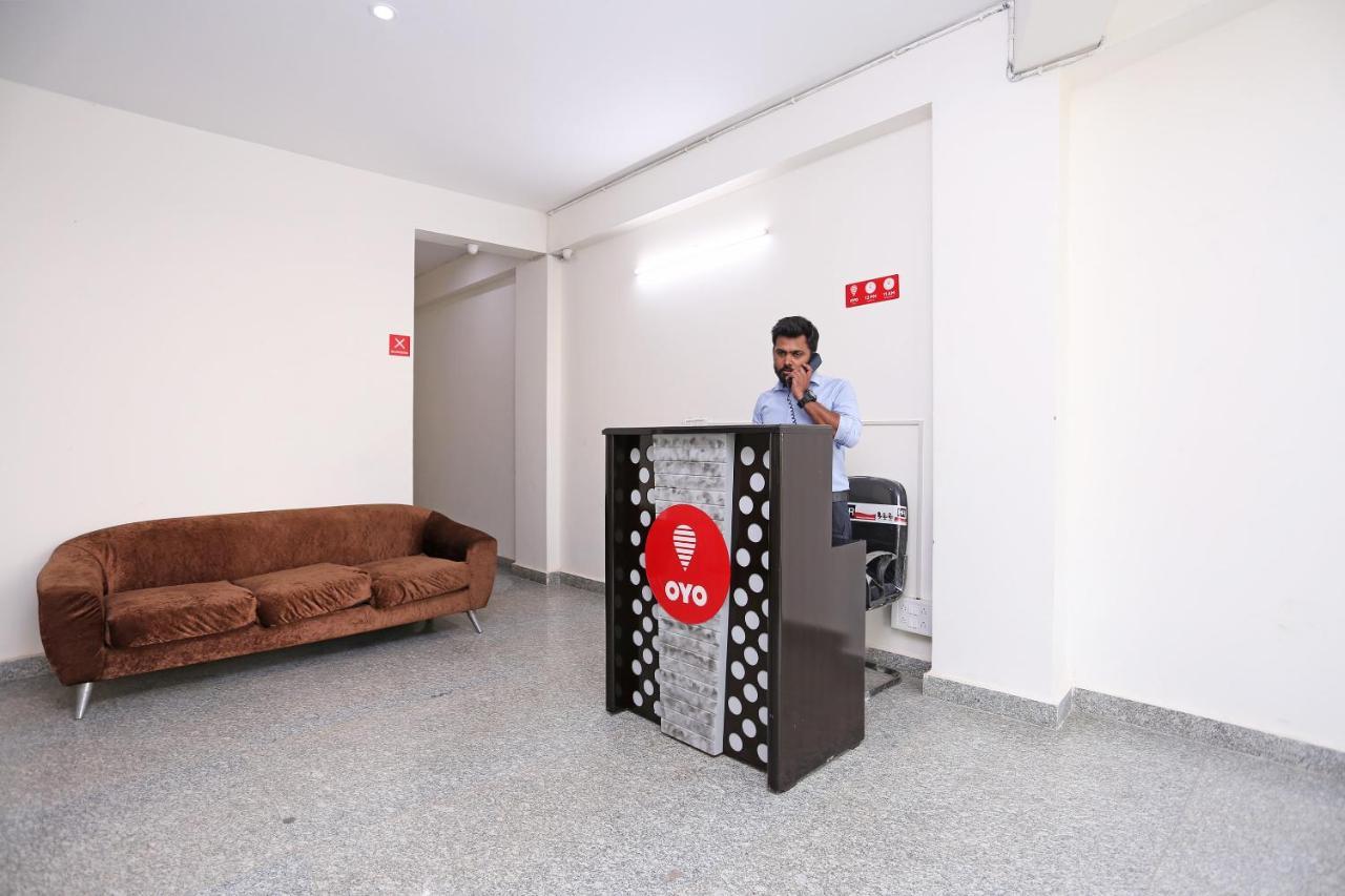 Oyo Dlf Cyber City Near Aravali Biodiversity Park Gurgaon Esterno foto