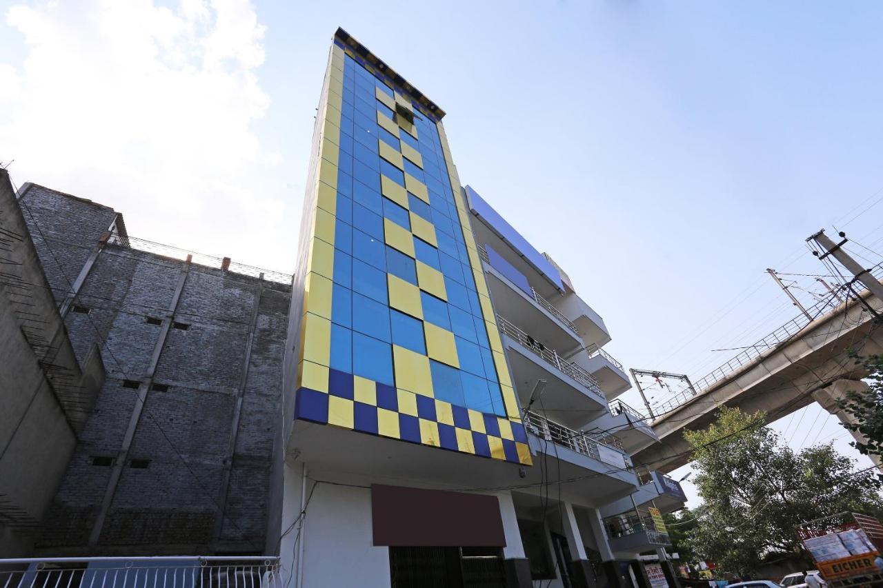 Oyo Dlf Cyber City Near Aravali Biodiversity Park Gurgaon Esterno foto