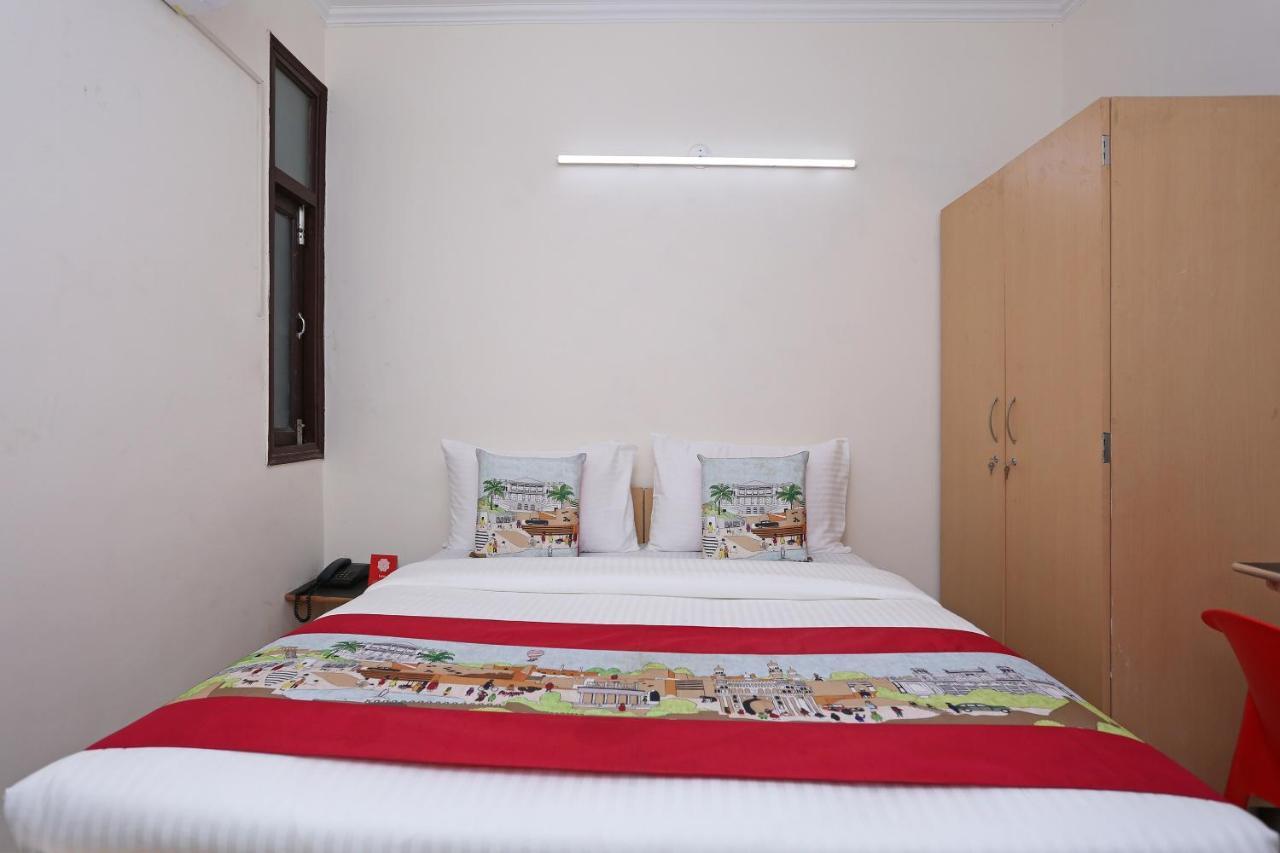 Oyo Dlf Cyber City Near Aravali Biodiversity Park Gurgaon Esterno foto